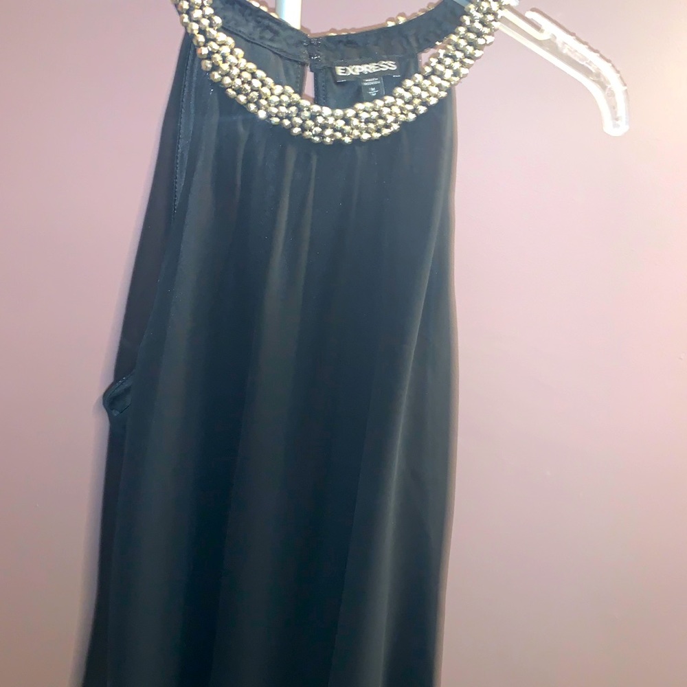 Black sleevelsss top